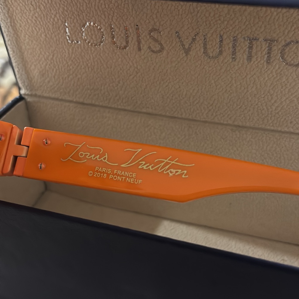 Louis Vuitton Bold Orange Sunglasses - Picture 4 of 5